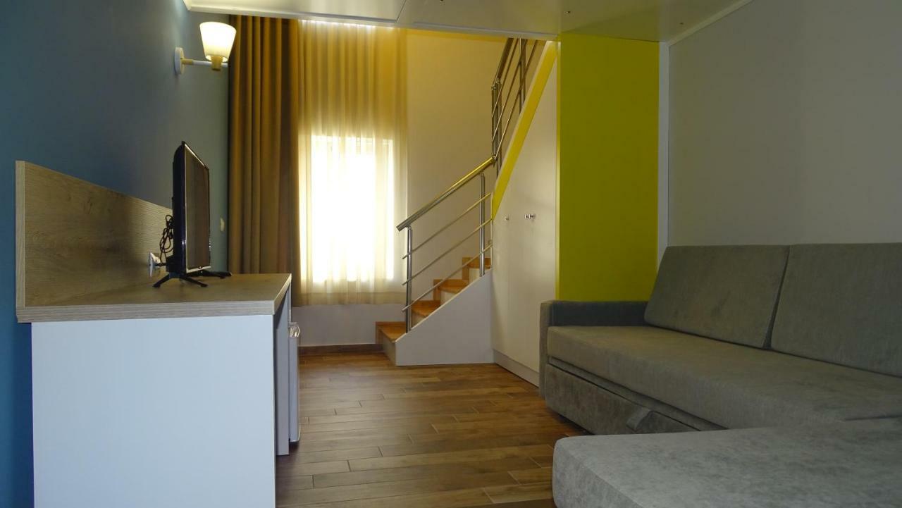 Bistrica Hotel Sarande Ngoại thất bức ảnh